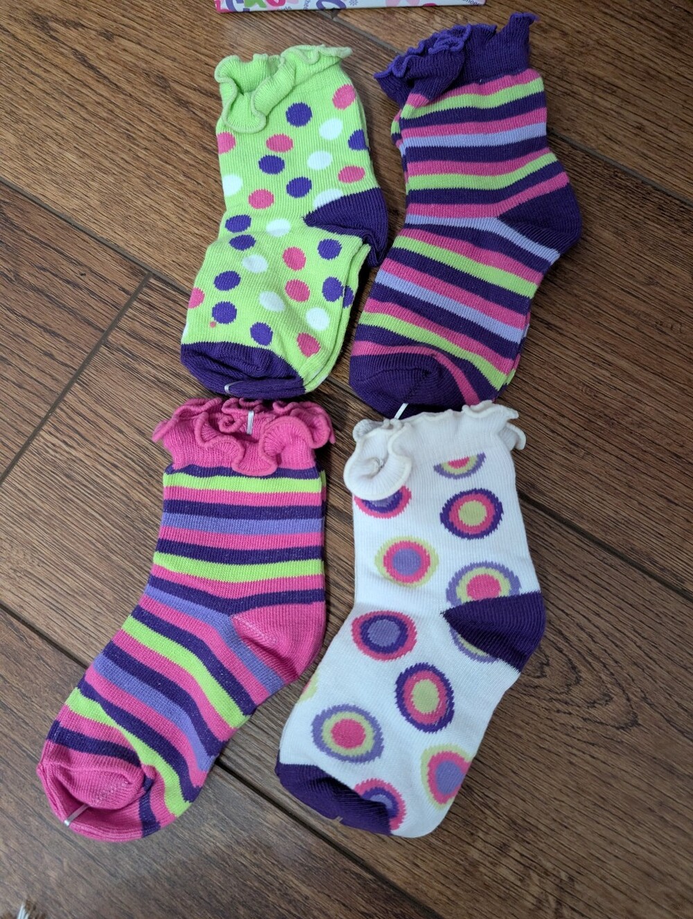 NWT Girls' Colorful Ruffle Ankle Socks - Pack of 4 (Purple, Pink, Lime, White)